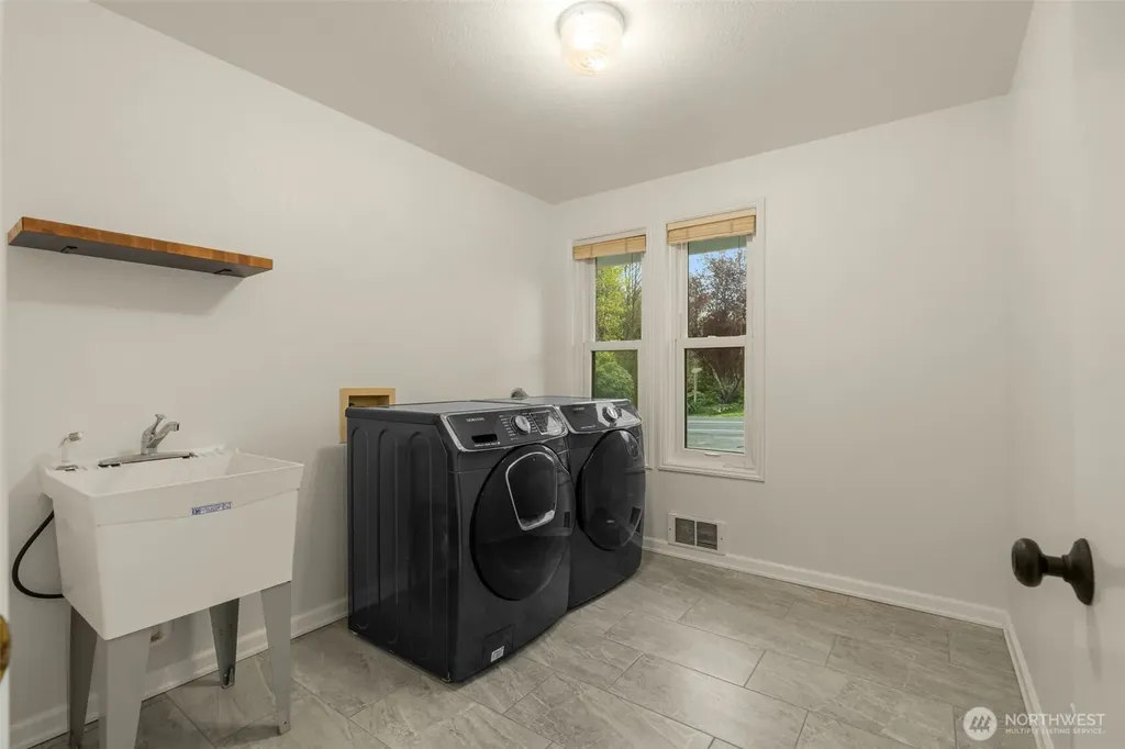 8412 54th Avenue W Mukilteo WA 98275