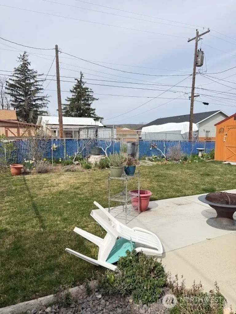 27 S Ginko Street Soap Lake WA 98851