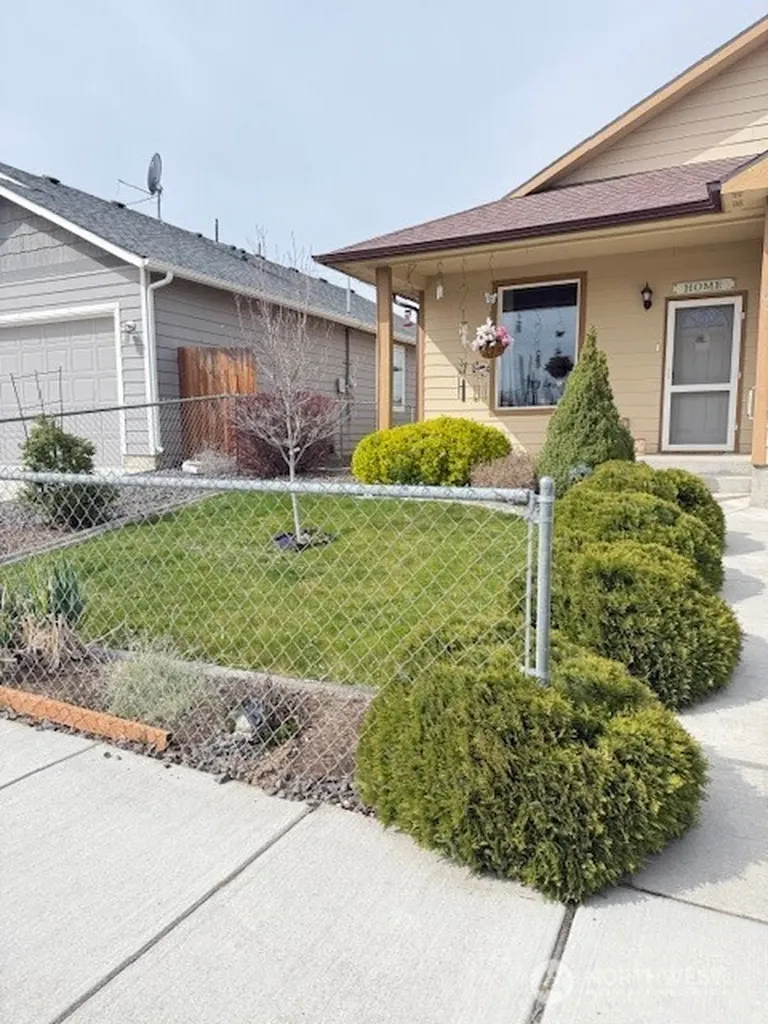 27 S Ginko Street Soap Lake WA 98851