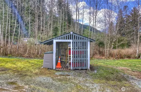 35379 North Shore Drive Mount Vernon WA 98274