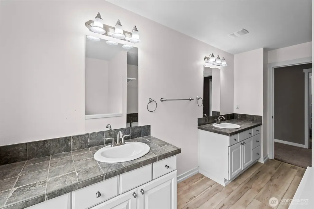 2249 SW Siskin Circle Port Orchard WA 98367