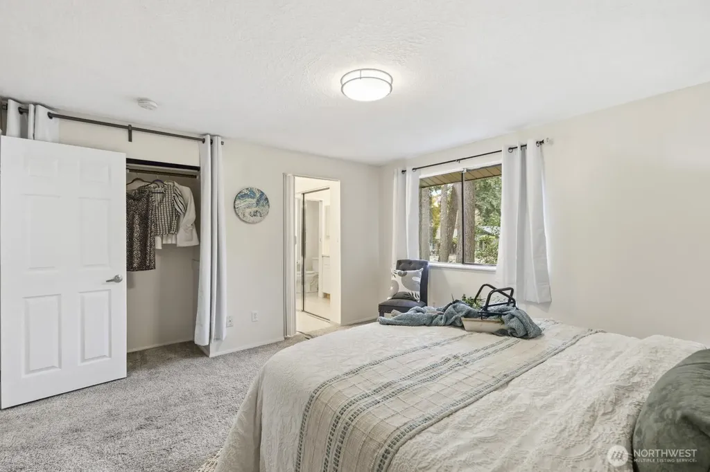 2191 Lakemoor Drive SW Olympia WA 98512