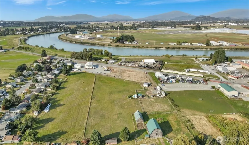 17506 State Route 536 Mount Vernon WA 98273