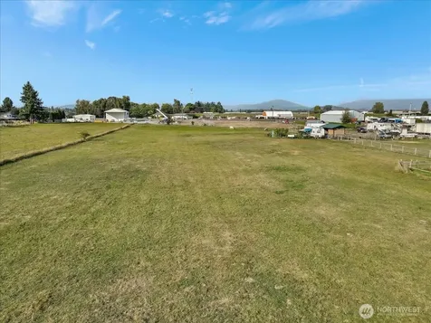 17506 State Route 536 Mount Vernon WA 98273