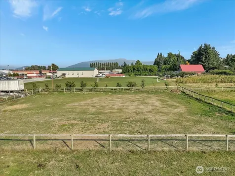 17506 State Route 536 Mount Vernon WA 98273