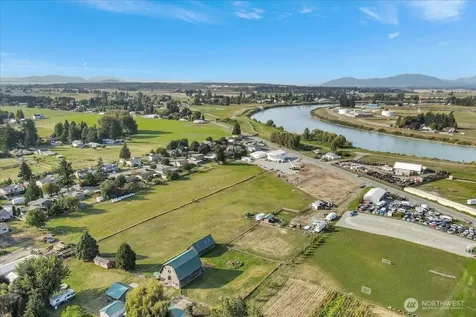 17506 State Route 536 Mount Vernon WA 98273