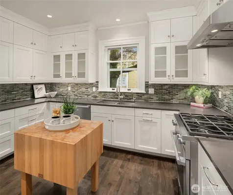 4004 Washington Avenue W Seattle WA 98199