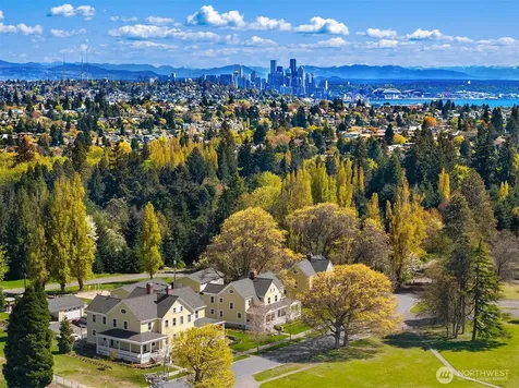 4004 Washington Avenue W Seattle WA 98199