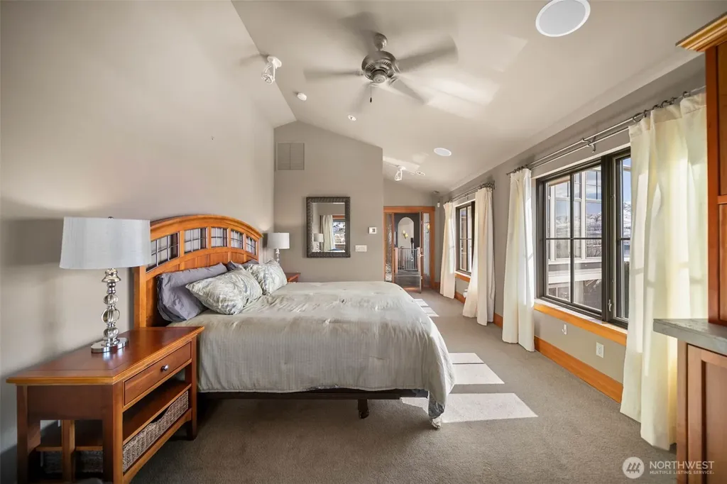 232 Crystal Drive Chelan WA 98816