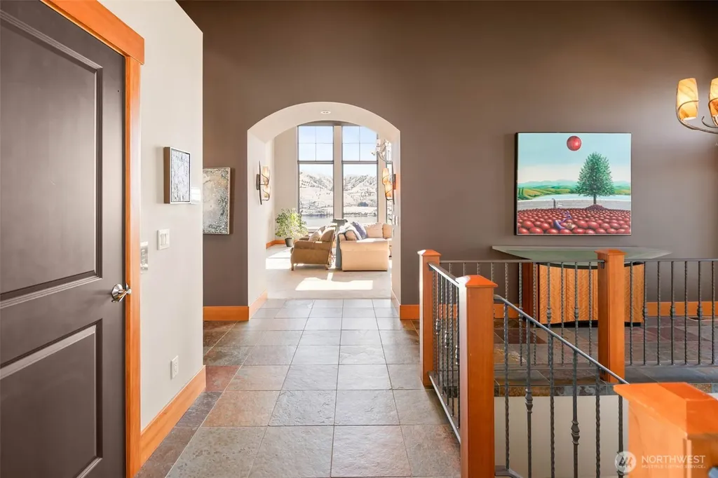 232 Crystal Drive Chelan WA 98816