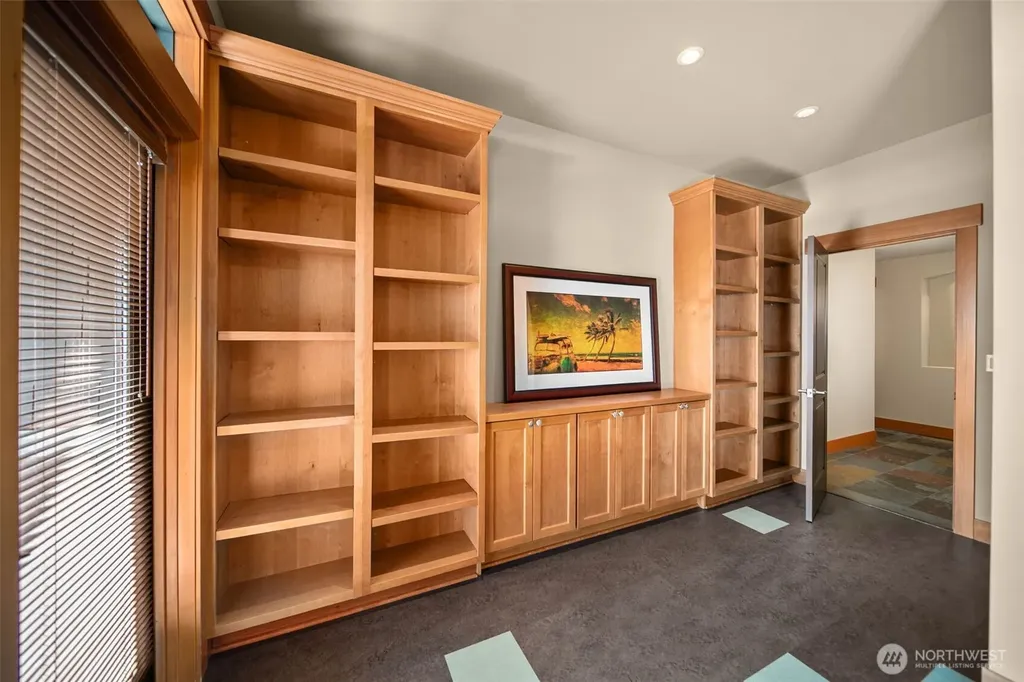 232 Crystal Drive Chelan WA 98816