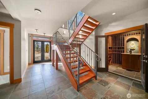 232 Crystal Drive Chelan WA 98816