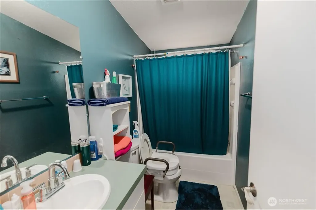 201 W Oakview Avenue Centralia WA 98531