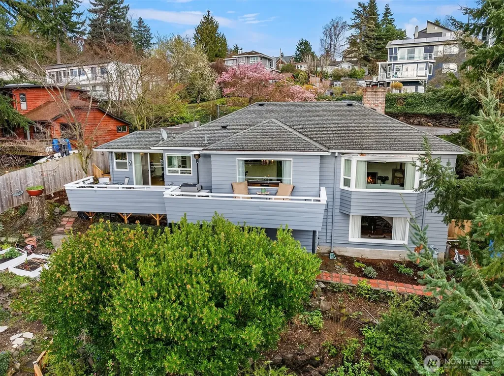 15828 25th Avenue SW Burien WA 98166