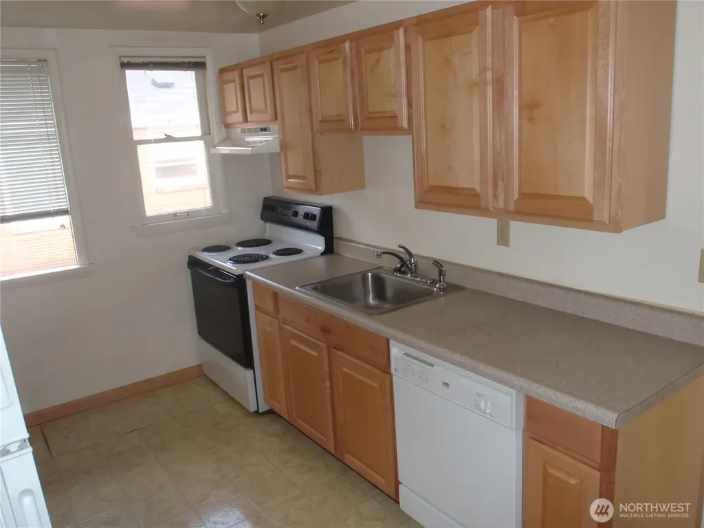 7329 15th Avenue NW Seattle WA 98107