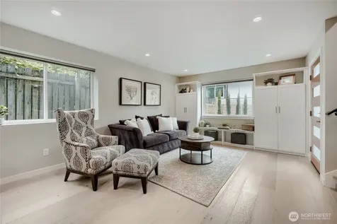 12534 5th Avenue NE Seattle WA 98125