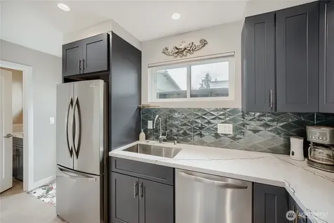 12534 5th Avenue NE Seattle WA 98125
