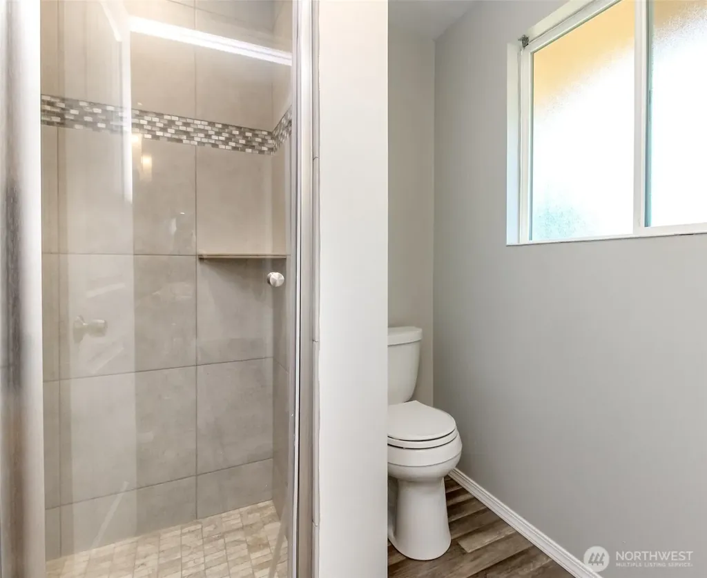 32206 27th Avenue SW Federal Way WA 98023