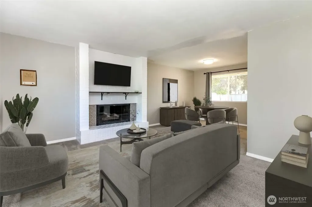 32206 27th Avenue SW Federal Way WA 98023