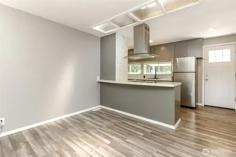32206 27th Avenue SW Federal Way WA 98023