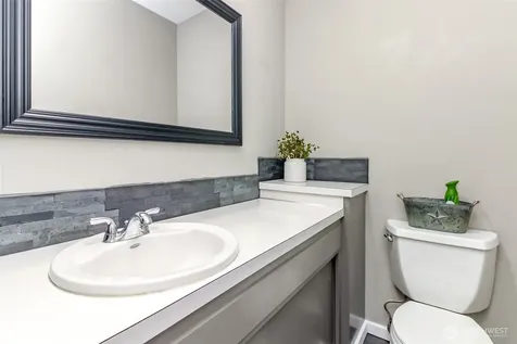 32206 27th Avenue SW Federal Way WA 98023