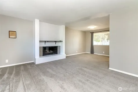 32206 27th Avenue SW Federal Way WA 98023