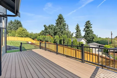 1238 9th Street SW Puyallup WA 98371