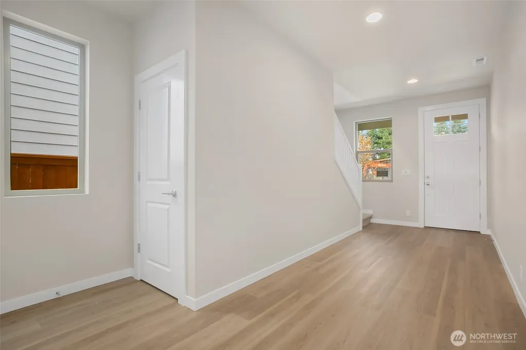 12504 SE 256th Place Kent WA 98030
