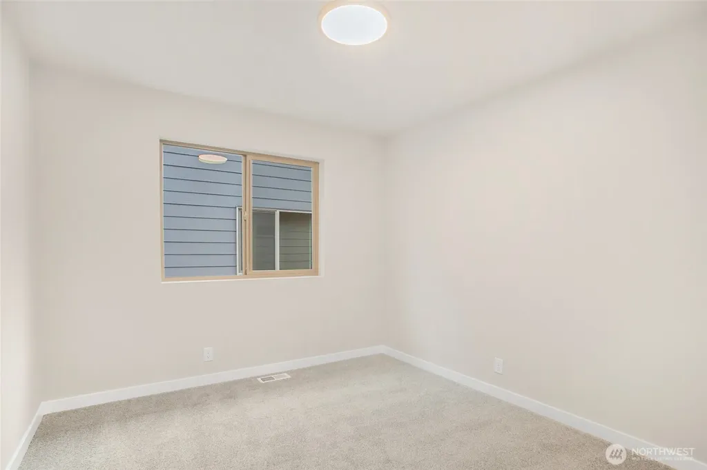 12504 SE 256th Place Kent WA 98030