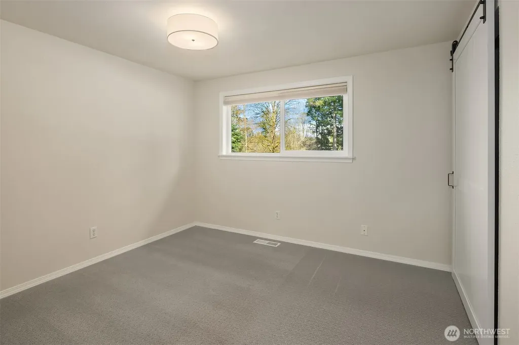 23503 156th Avenue SE Kent WA 98042