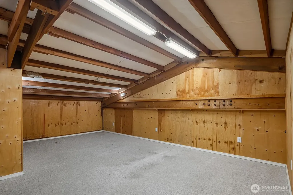 23503 156th Avenue SE Kent WA 98042