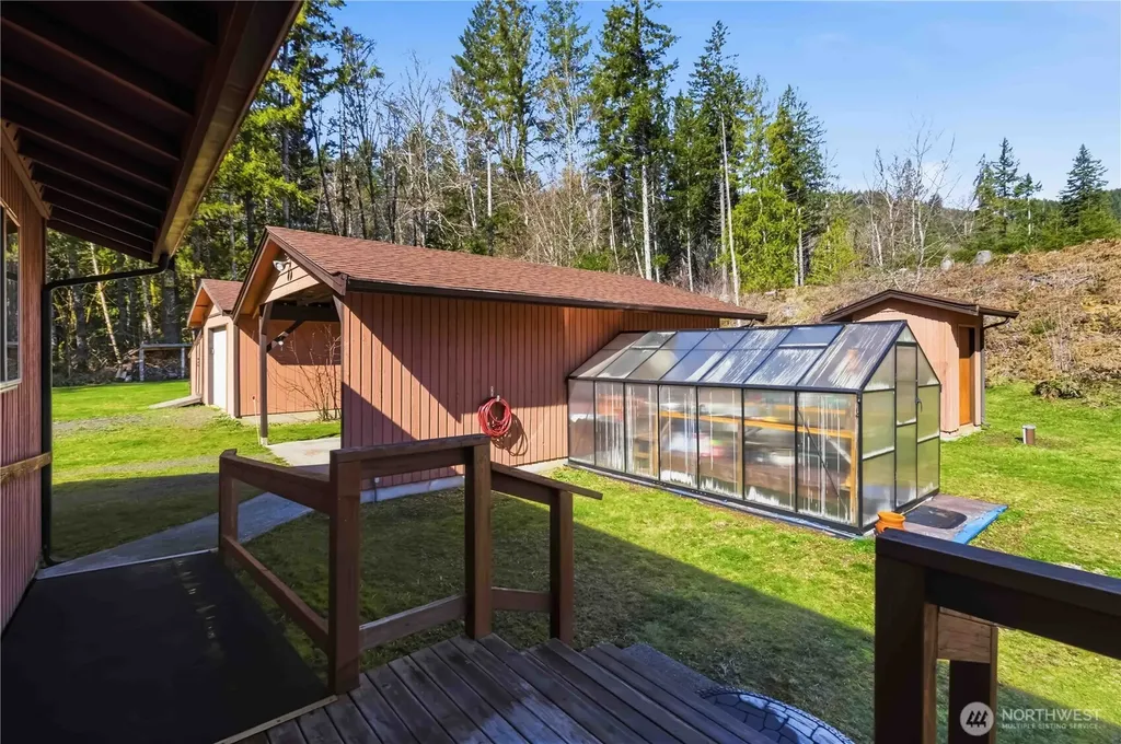 706 Falls Road Randle WA 98377
