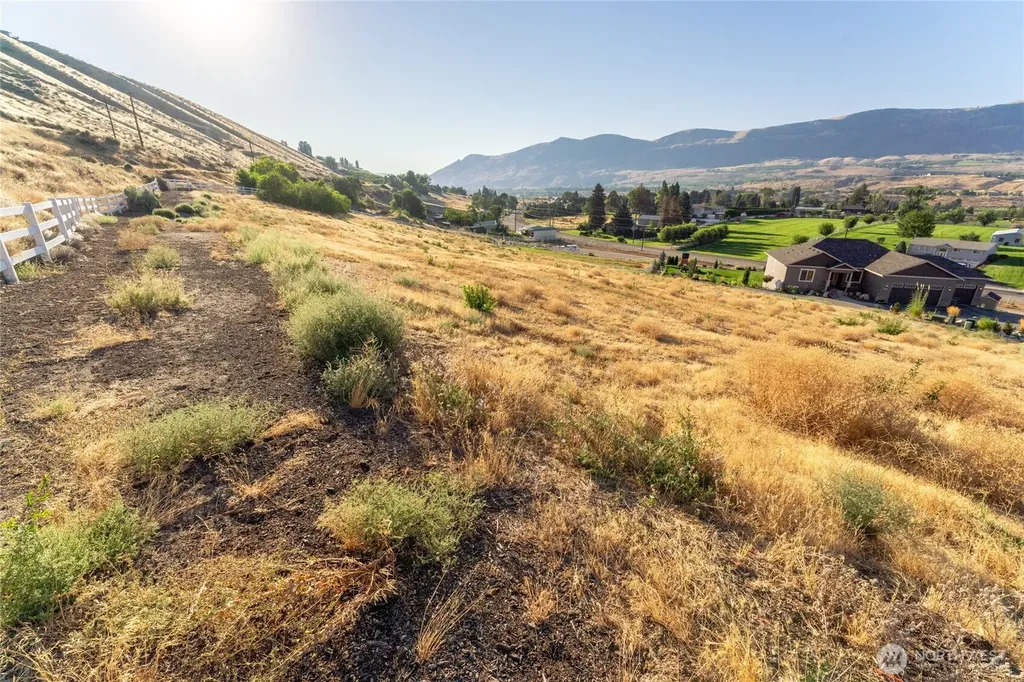 3223 Martin Place East Wenatchee WA 98802