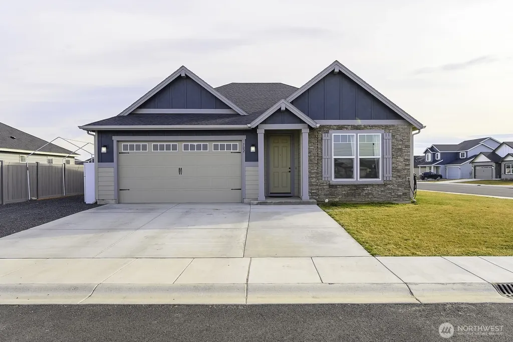 702 K St NE Quincy WA 98848