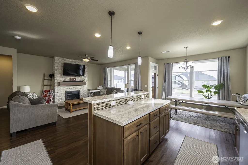 702 K St NE Quincy WA 98848
