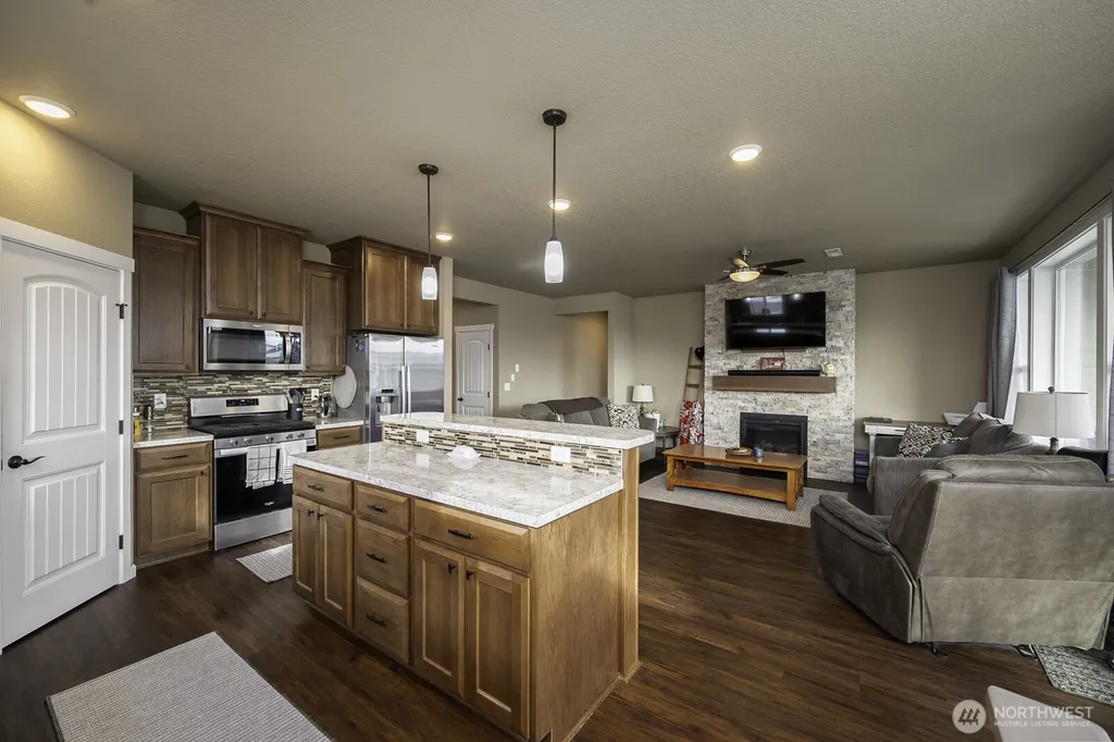 702 K St NE Quincy WA 98848