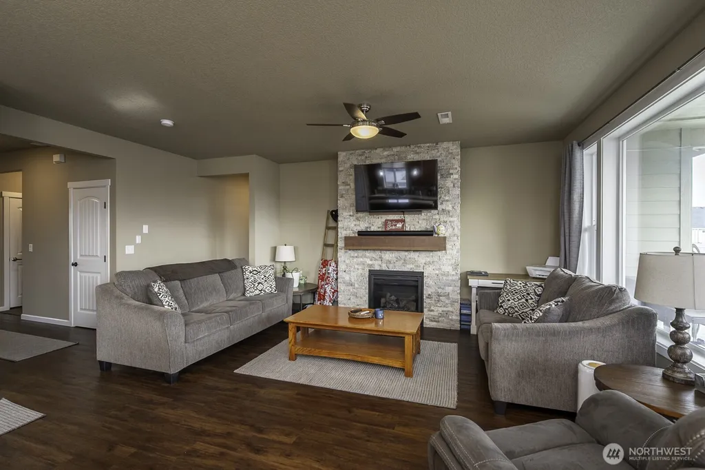 702 K St NE Quincy WA 98848