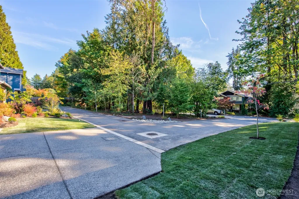 7230 NE 129th Street Kirkland WA 98034