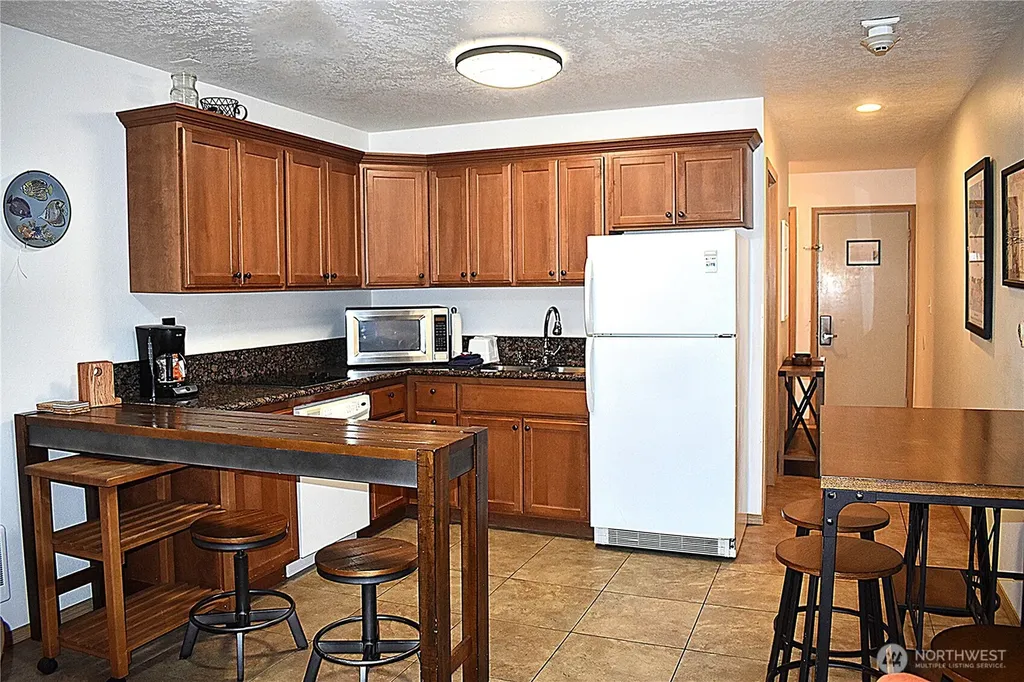 304 14th Street NW Long Beach WA 98631
