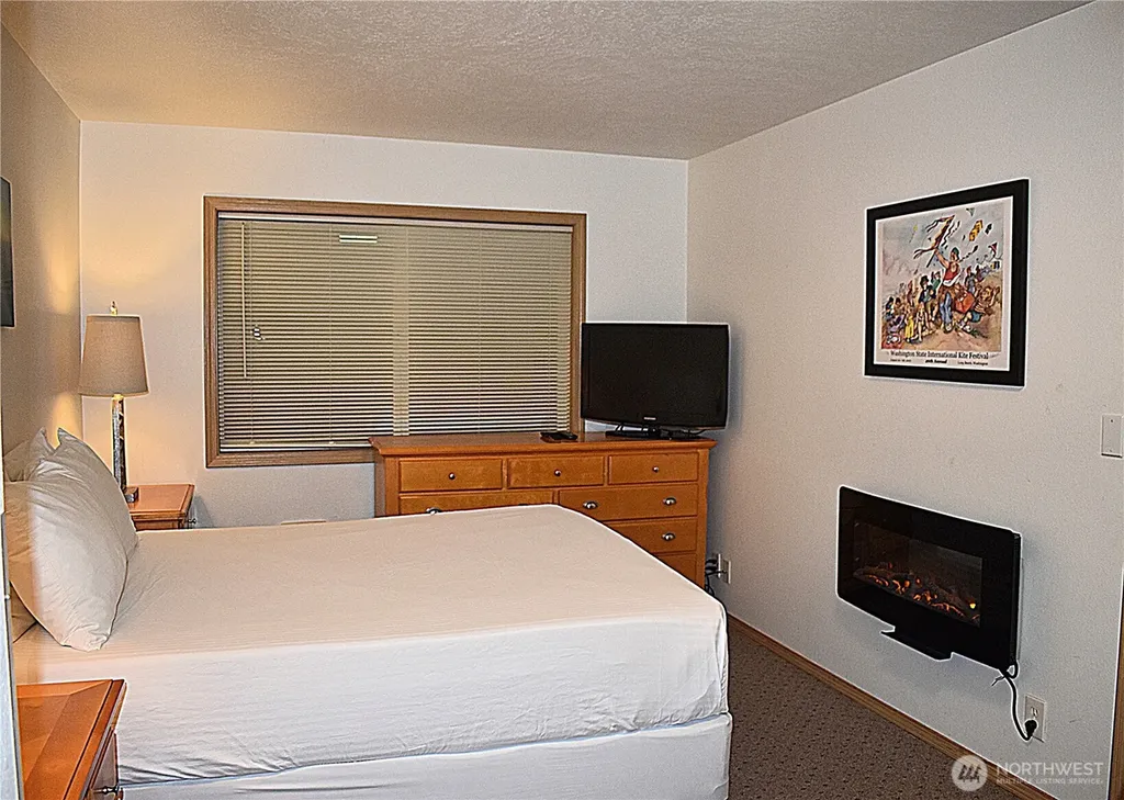 304 14th Street NW Long Beach WA 98631
