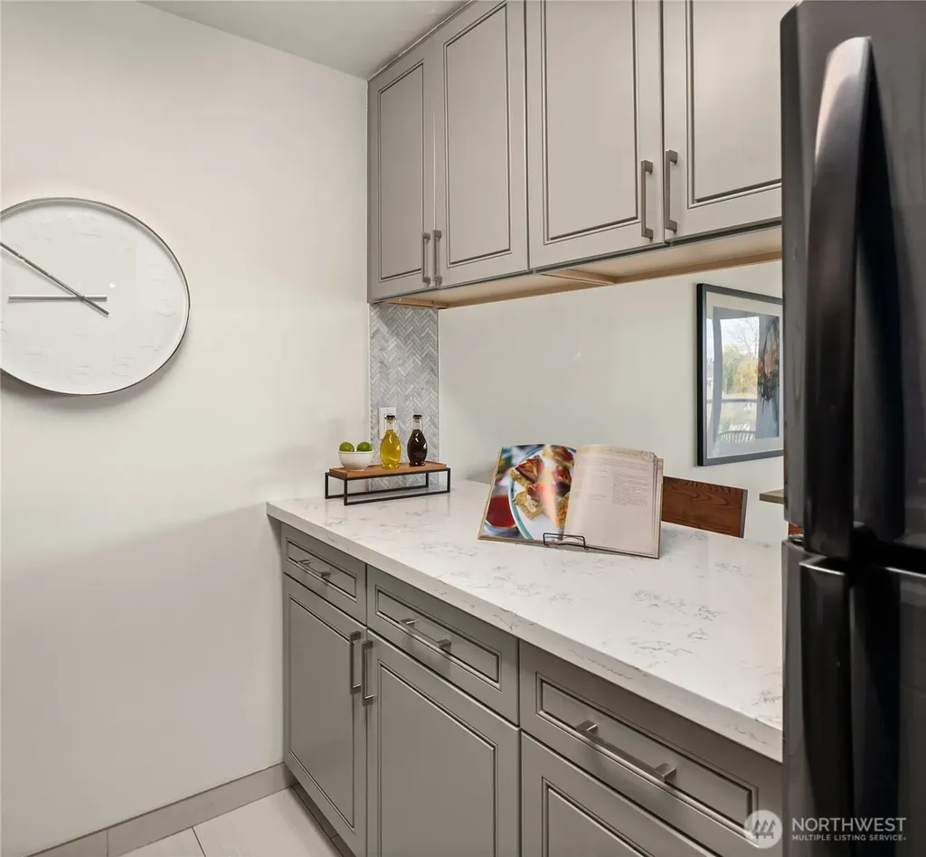 2501 Canterbury Lane E Seattle WA 98112