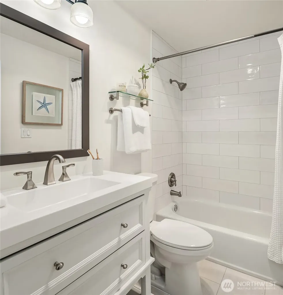 2501 Canterbury Lane E Seattle WA 98112