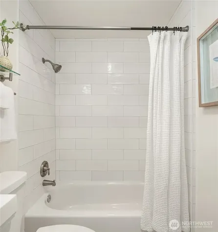 2501 Canterbury Lane E Seattle WA 98112