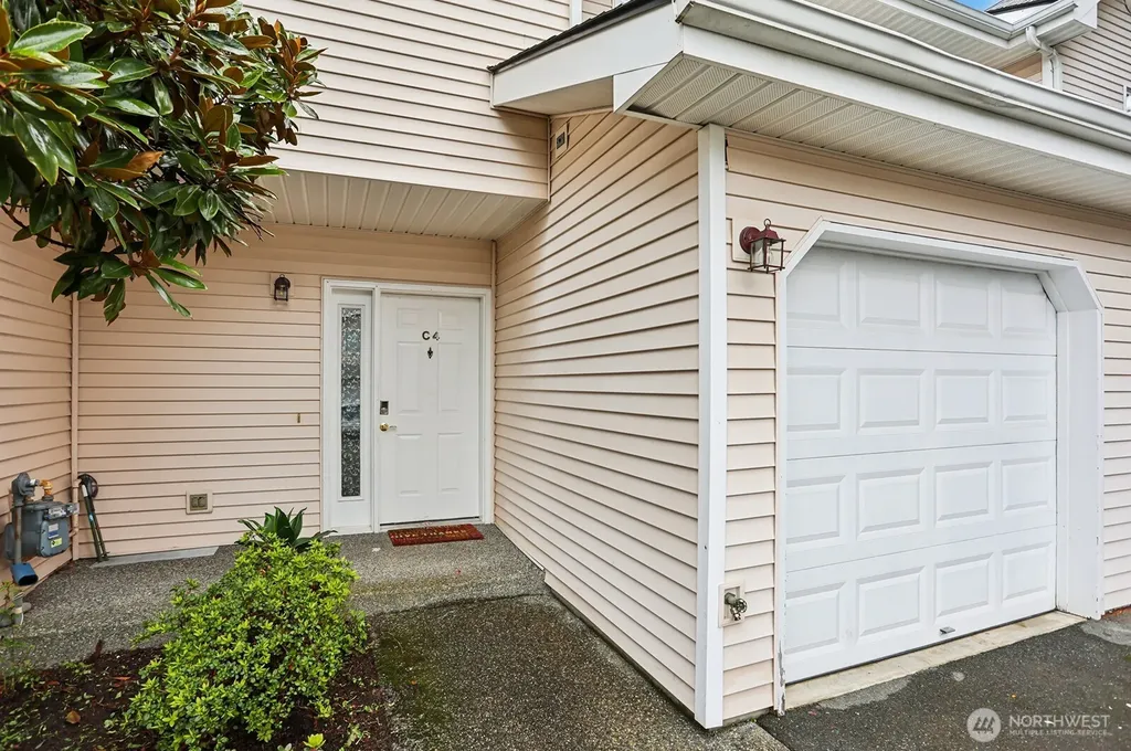 3111 156th Street SW Lynnwood WA 98087