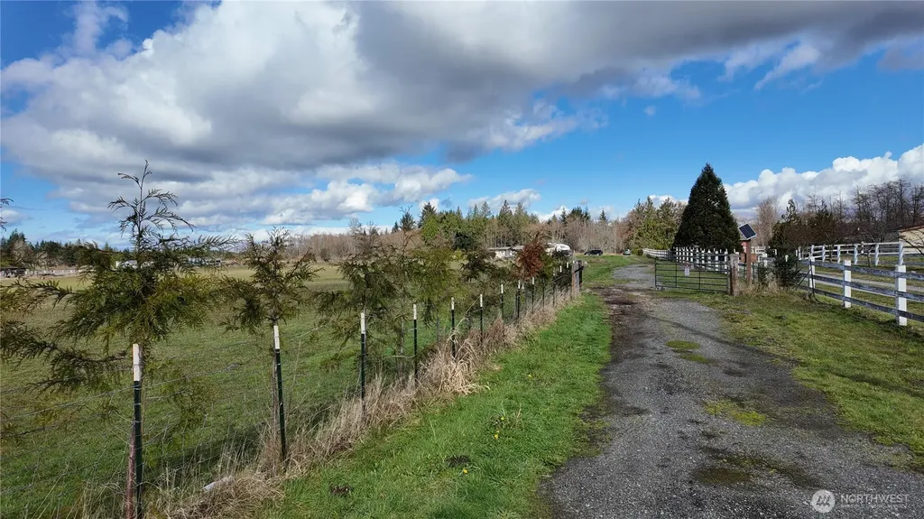 3723 324th Street NW Stanwood WA 98292