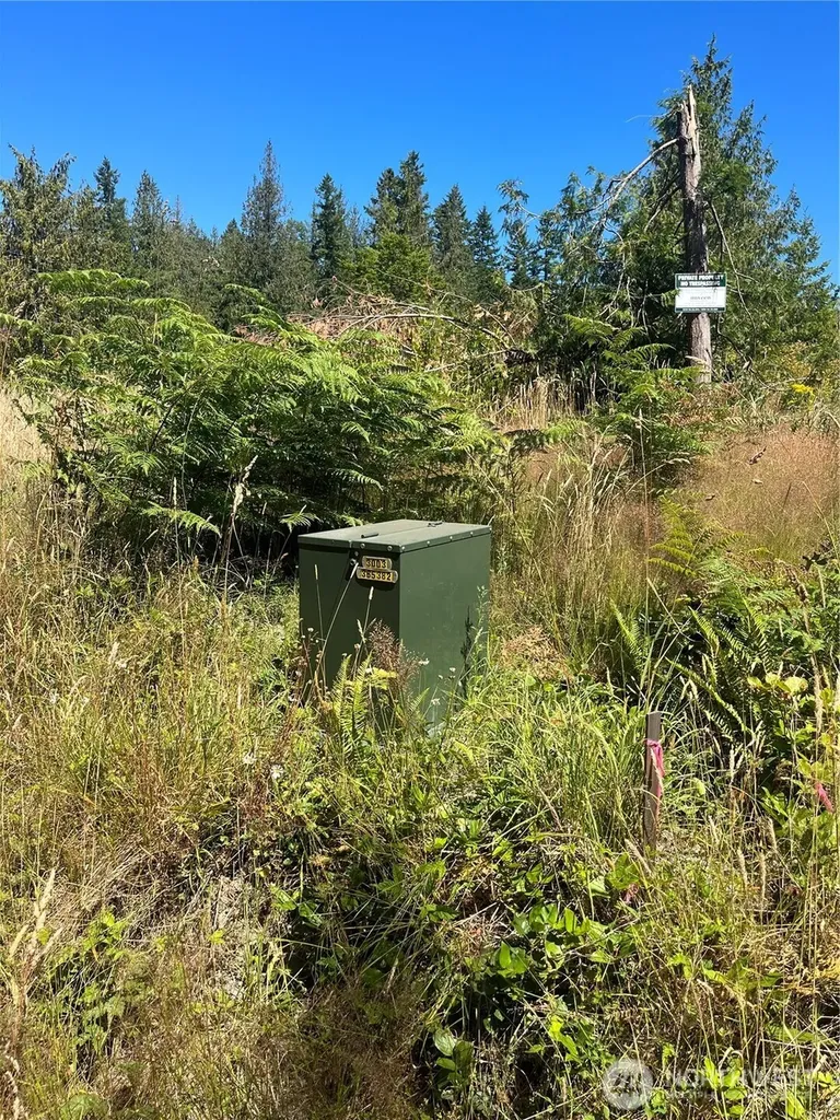 1422 E Sequim Bay Road Sequim WA 98382