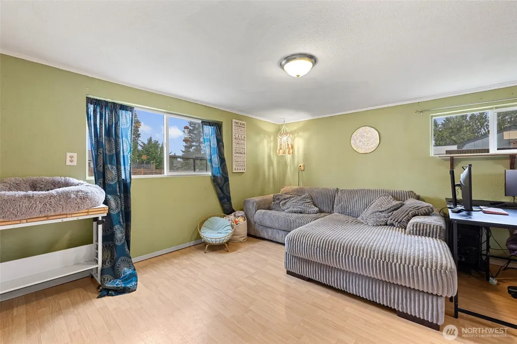 9715 Thurston Lane Sedro Woolley WA 98284