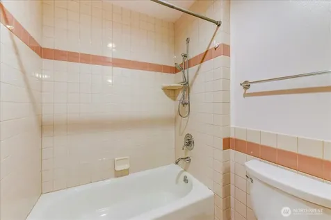 1527 California Avenue SW Seattle WA 98116