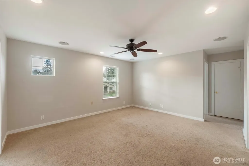 8213 209th Avenue Ct E Bonney Lake WA 98391
