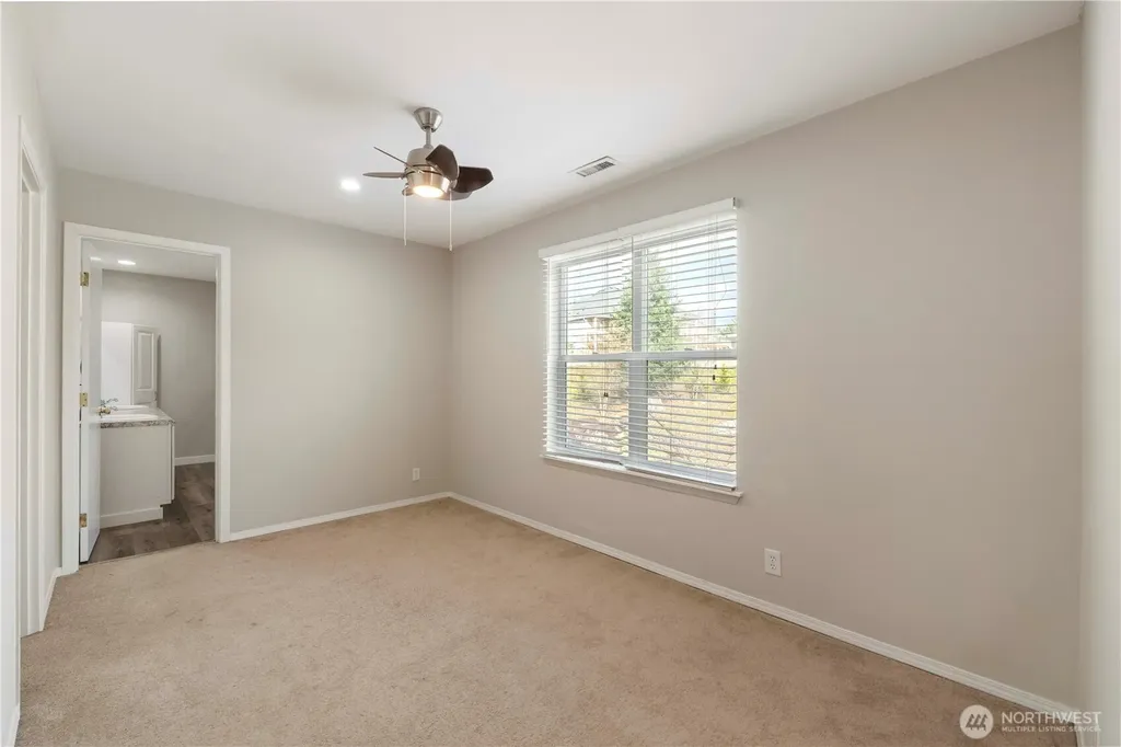 8213 209th Avenue Ct E Bonney Lake WA 98391